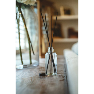 Signature Year Round Scents (Refill) 4 oz Diffuser with Black Reeds
